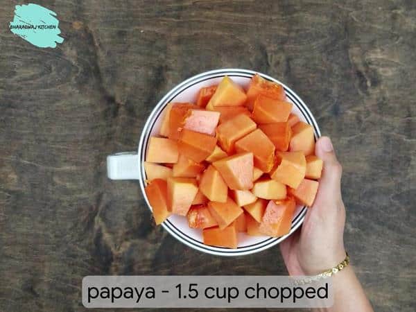 papaya and dry fruits smoothie